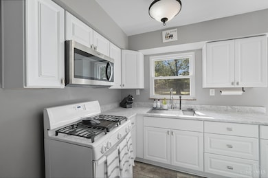 729 Fleming Rd, Cincinnati, OH 45231 - photo 7