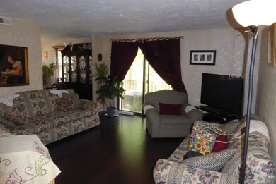 25 Rockland St unit 4, West Roxbury, MA 02132 - photo 3