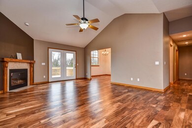 1070 W Sunny Slopes Dr-302