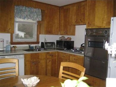 7 Mcdonnell Dr, Randolph, MA 02368 - photo 3