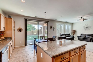 8732 N 182ND LANE-large-007-27-Kitchen-1