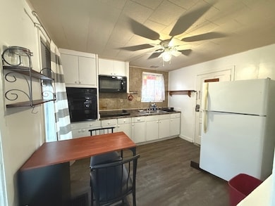 719 W 2nd St, Dixon, IL 61021 - photo 5