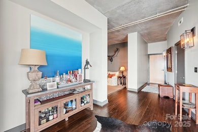 Courtside Condominiums unit 1001, Charlotte, NC 28202 - photo 5