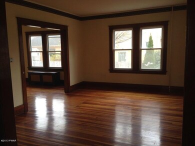 317 W Ann St, Milford, PA 18337 - photo 2