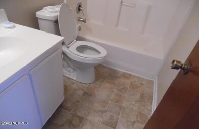 120 Creekview Dr, Jacksonville, NC 28540 - photo 5