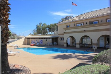 Clubhouse/Pool