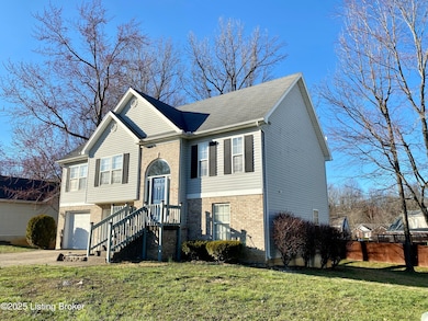 6901 Brook Bend Way, Louisville, KY 40229 - photo 3