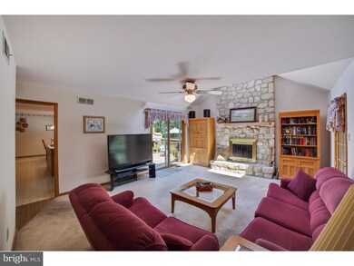 445 Mulberry Ct, Langhorne, PA 19047 - photo 6