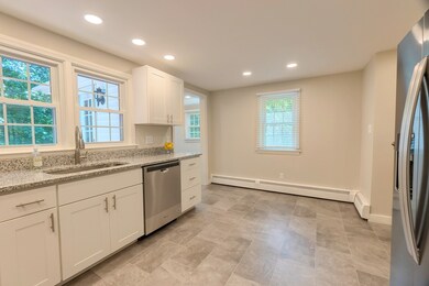 2 Bay Edge Ln, Worcester, MA 01604 - photo 3