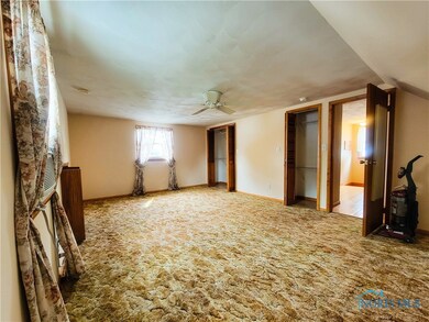 816 W College Ave, Woodville, OH 43469 - photo 7