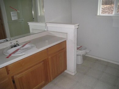 1370 Vista Dr, Central Point, OR 97502 - photo 5