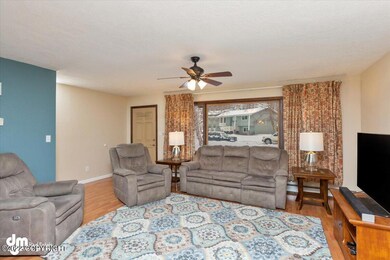 03-Living Room Unit 1 MS_9855