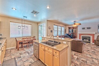 Kitchen / Living Room