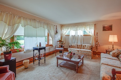 14 W Ayer St, Methuen, MA 01844 - photo 4