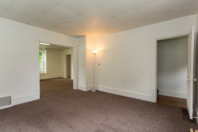 621 Iowa St, Cedar Falls, IA 50613 - photo 5