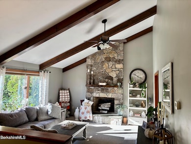 134 Oak Hill Rd, Pittsfield, MA 01201 - photo 7