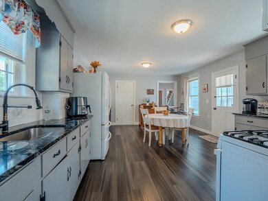 21 Burnap St, Fitchburg, MA 01420 - photo 6