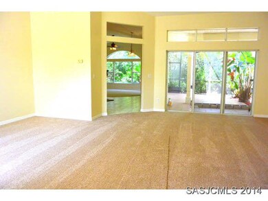 living/dining room