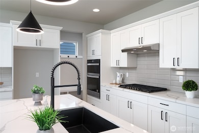 Photos are of another home in the community and are for illustration purposes only to reflect typical finishes.  May depict seller enhancements.  Colors and options may vary.