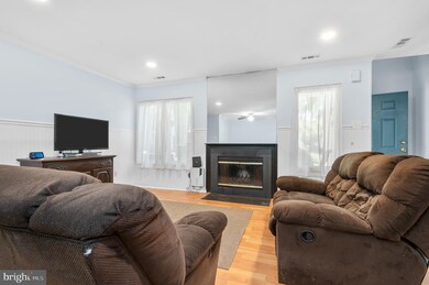 112 Pamela Ct unit 603, Levittown, PA 19057 - photo 7