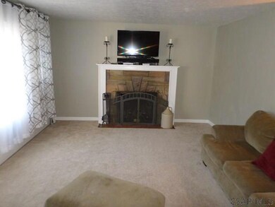 1605 Emmett Dr, Johnstown, PA 15905 - photo 5