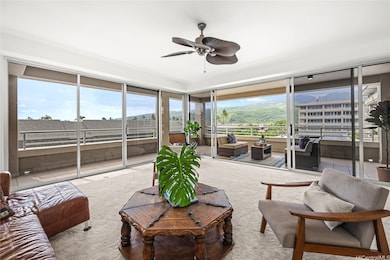 Floor to ceiling sliding doors makes the lanai ext