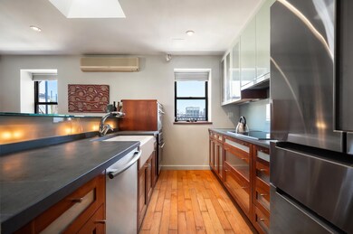 115 E 61st St unit PH, New York, NY 10065 - photo 6