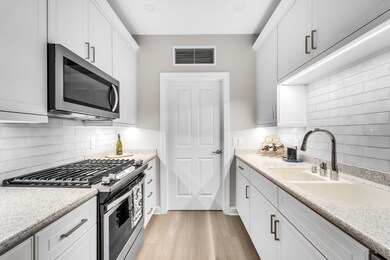 1925 N Water St unit 409, Milwaukee, WI 53202 - photo 5