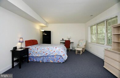 10328 Windsor View Dr, Potomac, MD 20854 - photo 4