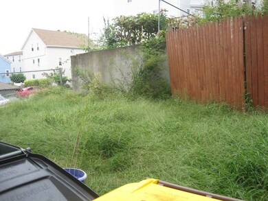 172 Grant St, Fall River, MA 02721 - photo 3