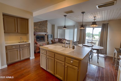 PAX_9893_HDR