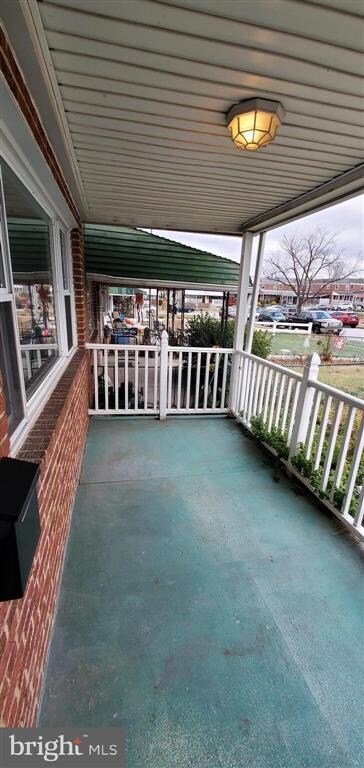 821 Jeannette Ave, Dundalk, MD 21222 - photo 2