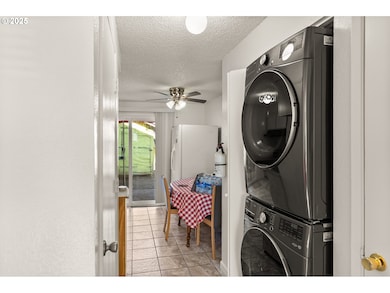 1720 17th St, Springfield, OR 97477 - photo 7