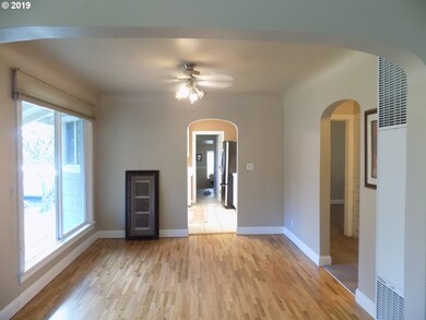 2120 Gilham Rd, Eugene, OR 97401 - photo 7