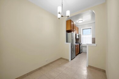 New Hampshire House Condos unit D8, Rego Park, NY 11374 - photo 6