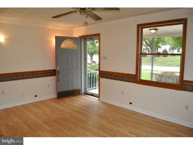 2013 Clearview Ave, Norristown, PA 19403 - photo 4