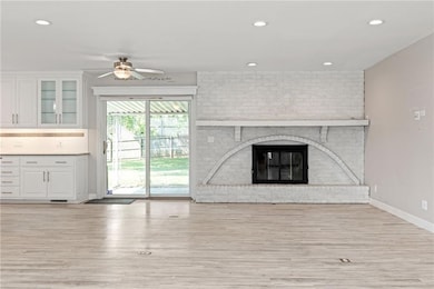 4401 S Stonecrest Cir, Saint Joseph, MO 64506 - photo 4