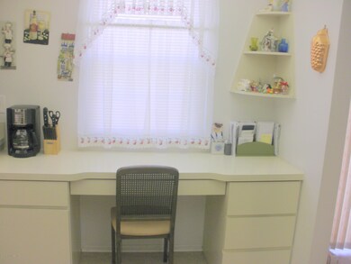 edgeware kitchen built in desk