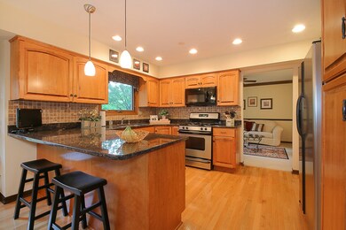 678 Cavalcade Cir, Naperville, IL 60540 - photo 4