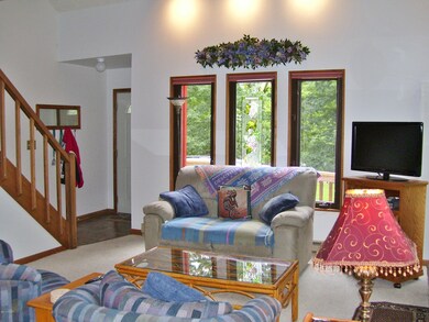 247 Fawn Lake Dr, Hawley, PA 18428 - photo 3