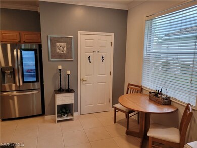 993 Hampton Cir unit 122, Naples, FL 34105 - photo 4
