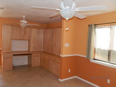2130 Hickory Dr, Alamogordo, NM 88310 - photo 4