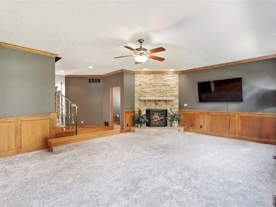 3703 149th St, Urbandale, IA 50323 - photo 7