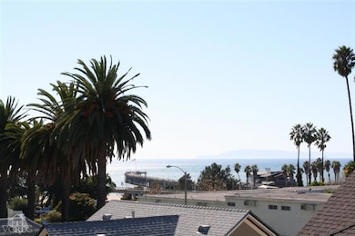 828 E Thompson Blvd unit D, Ventura, CA 93001 - photo 2