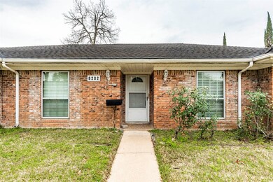 8202 Gulfwood Ln, Houston, TX 77075 - photo 6