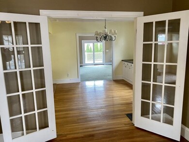 67 Middlesex Ave, Swampscott, MA 01907 - photo 4