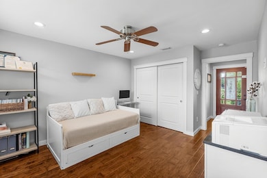 9-web-or-mls-207 Island Ln-10