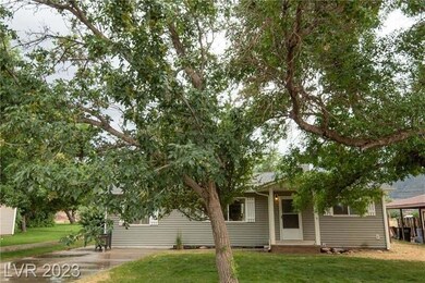 579 W Center St, Parowan, UT 84761 - photo 2