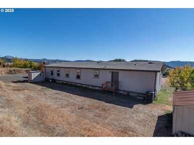 2454 Landers Ave, Roseburg, OR 97471 - photo 7