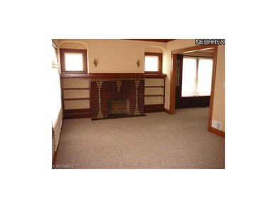 LIVING ROOM /WITH NEWER CARPETING